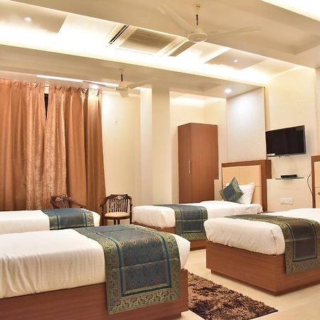 Hotel Rk Grand Varanasi Eksteriør bilde