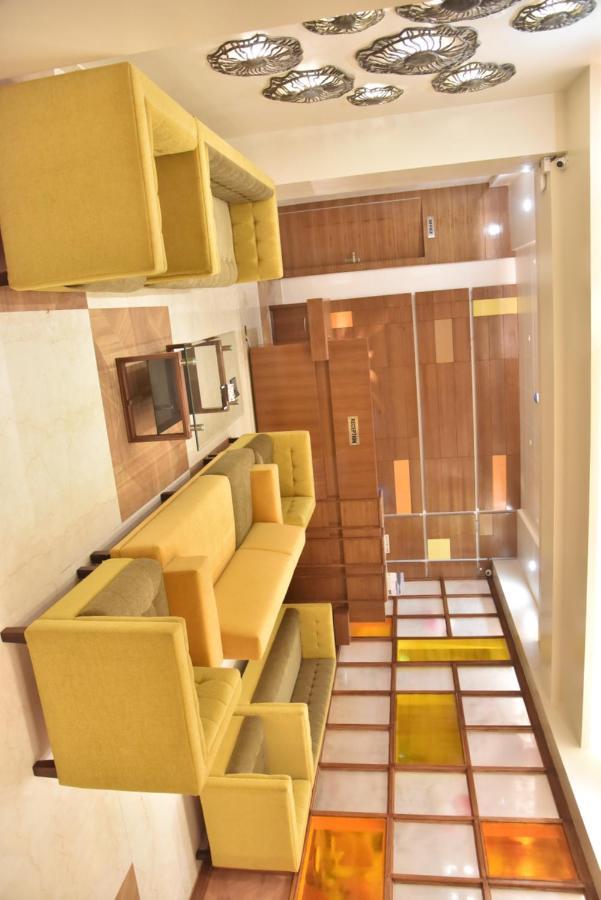 Hotel Rk Grand Varanasi Eksteriør bilde