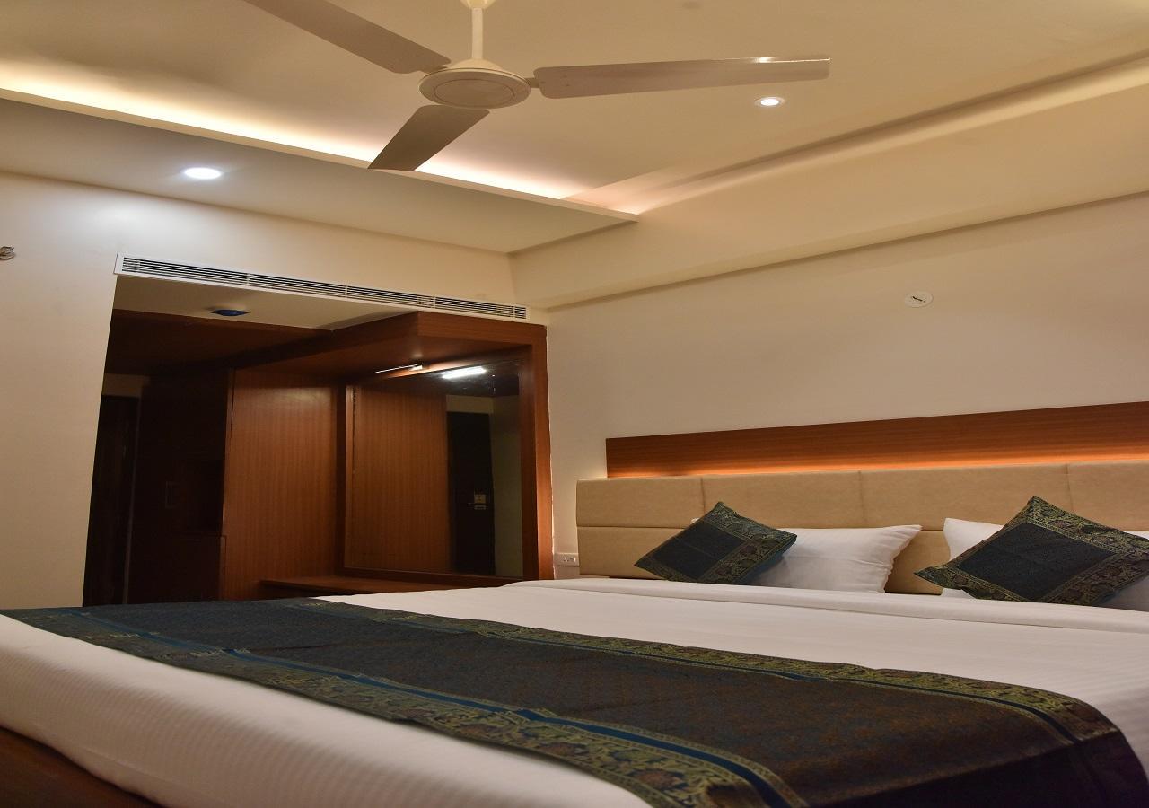 Hotel Rk Grand Varanasi Eksteriør bilde