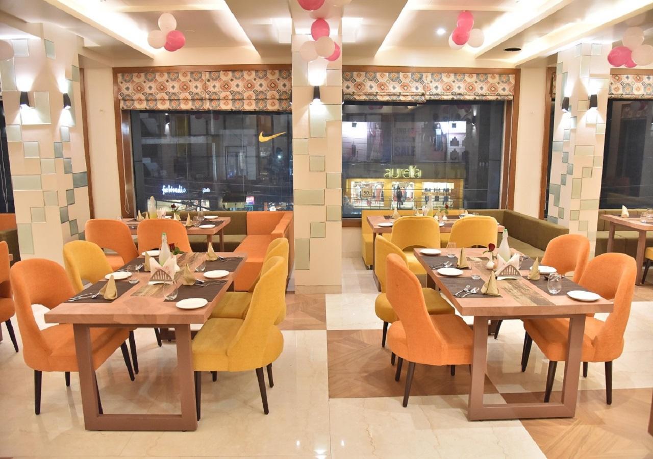 Hotel Rk Grand Varanasi Eksteriør bilde
